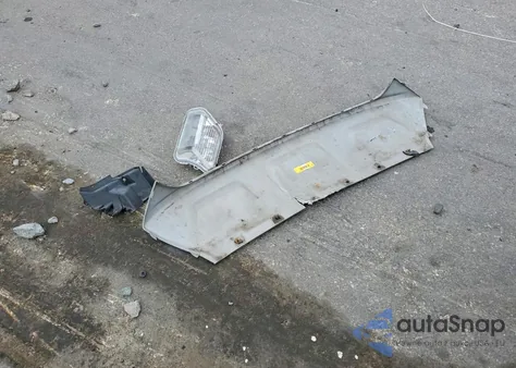 2018 Ford Escape Titanium z USA, uszkodzony, nr VIN 1FMCU9J98JUA01437